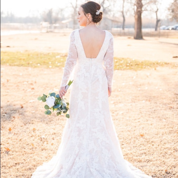 Vera Wang White collection wedding gown - Picture 3 of 3